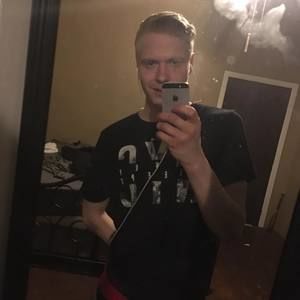 Meet your Posher, Zachary